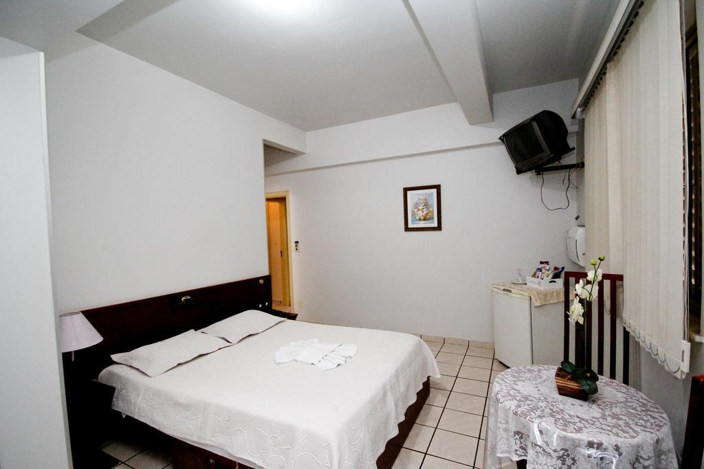Alpha Ville Hotel Assis Rom bilde